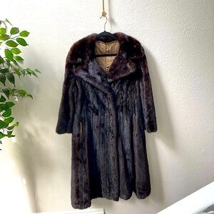 Vintage Rare Luxurious Dark Brown Full length Mink Fur Coat 🤎